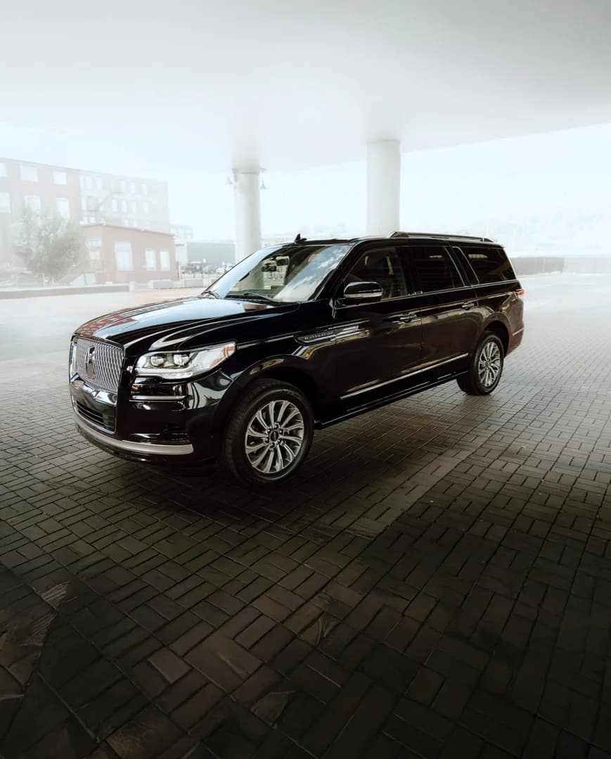 Hero-Fleet-Lincoln Navigator-class-Pech